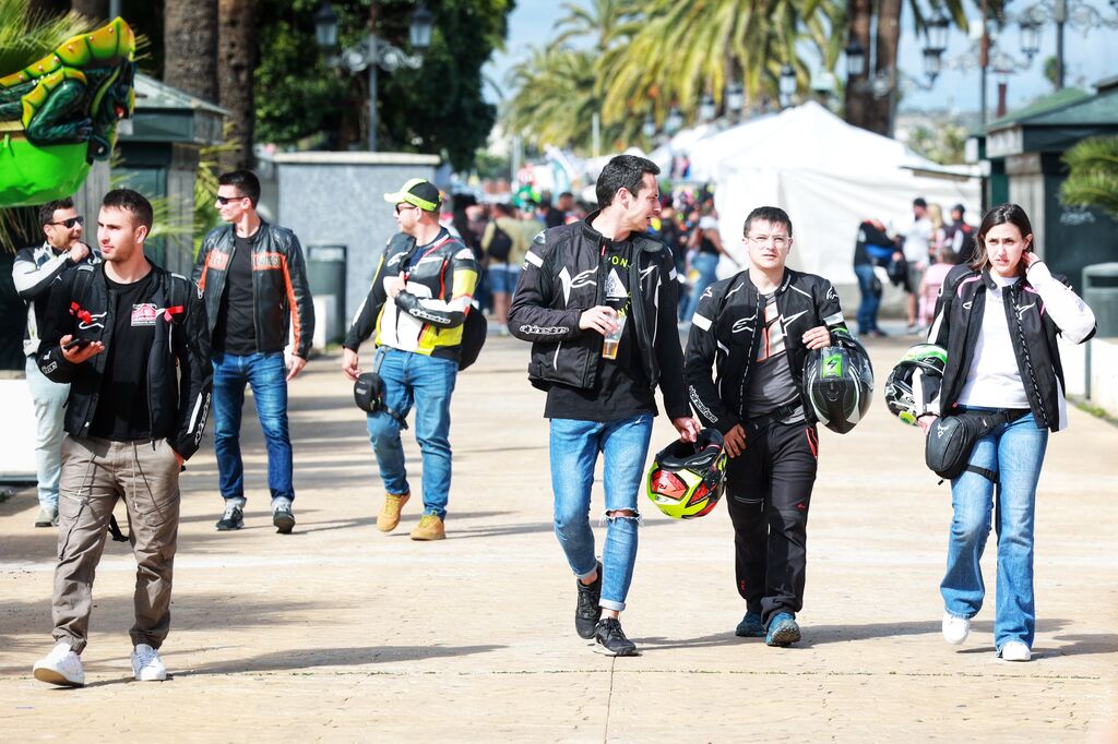 Las im&aacute;genes del viernes de Motorada en El Puerto por el Gran Premio de Motociclismo de Jerez 2024