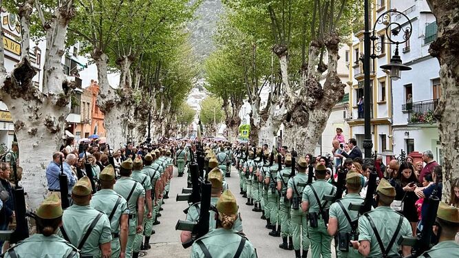 La Legión  desfilando en Ubrique este Domingo de Ramos de 2024.
