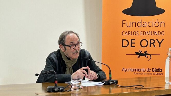 El poeta Jaume Pont durante su reciente estancia en la Fundación Ory de Cádiz.